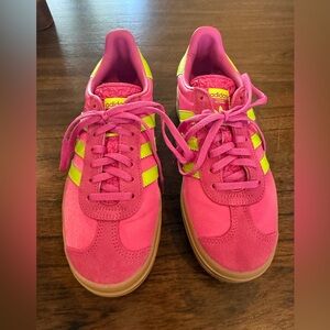 Adidas NWT Gazelle Bold Women Semi Lucid Fuchsia Solar Slime Lace Up Sneaker 6